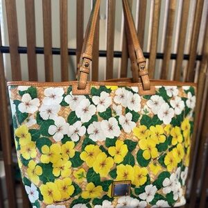 Dooney Bourke Leisure Large Shopper Yellow White Floral Tote Shoulder Bag
